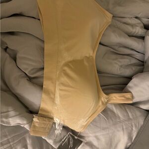 Underoutfit Seamless Cream Bralette